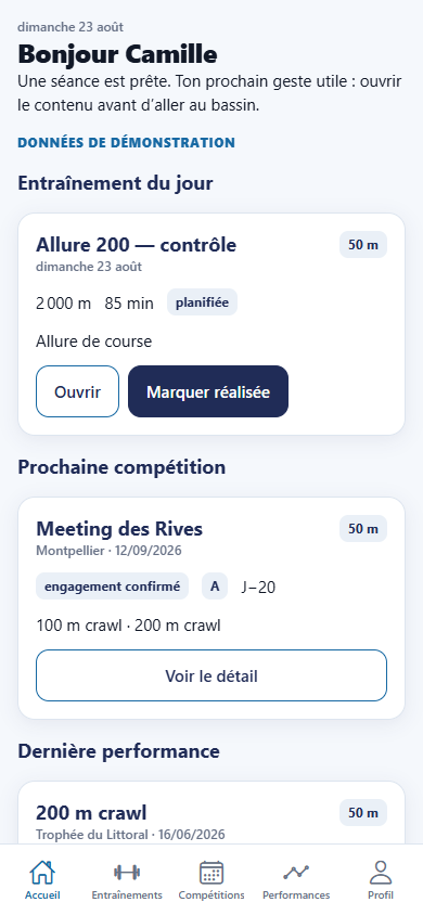 Écran d’accueil réel de SwimRace avec entraînement, compétition et performance